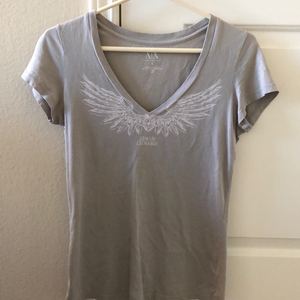 V-Neck A/X wings T-shirt